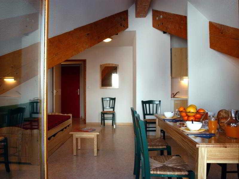 Ecrin Des Neiges Aparthotel Chamrousse Exterior photo