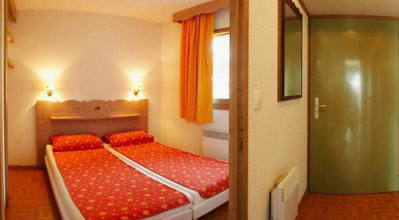 Ecrin Des Neiges Aparthotel Chamrousse Exterior photo