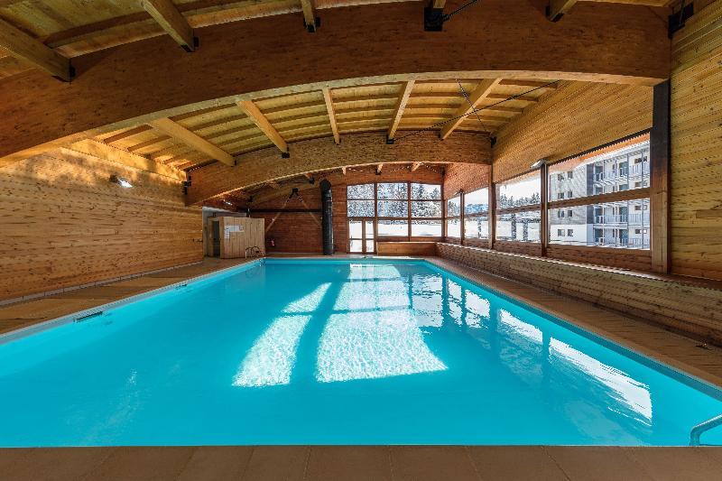 Ecrin Des Neiges Aparthotel Chamrousse Exterior photo